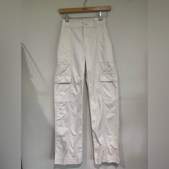 Abercrombie & Fitch easy on cargos - Picture 2 of 4